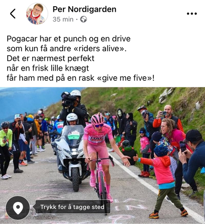 pogacar hign five_400x438.jpeg