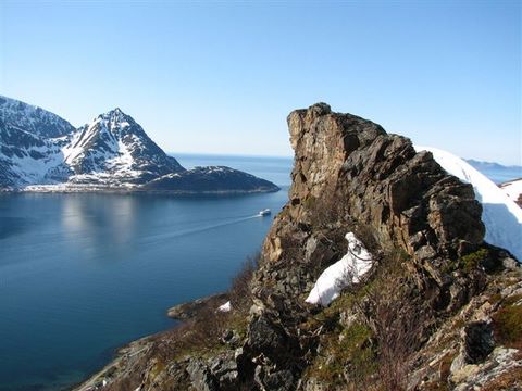 Fantastiske&nbsp;fjell&nbsp;i&nbsp;Øksfjord.