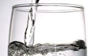 rent vann i glass