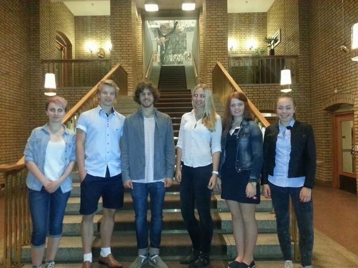 Ungdomsrådet; Fv Ayla Lerfald Eliassen, Knut Brandsås, Simon Hegdahl, Jenny Westrum Rein, Viktoria Slapgaard og Inga Kjesbu Ottersland. Ungdomsrådet; Fv Ayla Lerfald Eliassen, Knut Brandsås, Simon Hegdahl, Jenny Westrum Rein, Viktoria Slapgaard og Inga Kjesbu Ottersland.