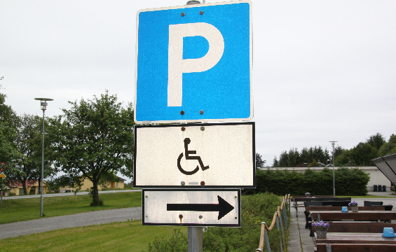 Parkeringskilt for dei med særskild løyve Parkeringskilt for dei med særskild løyve