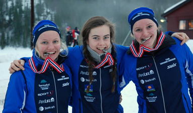 Sølv i stafett    J 15-16   KM
