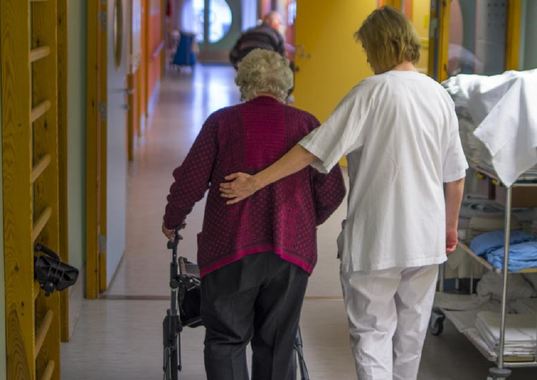Sjukepleiar AmundOksavik Sjukepleiar