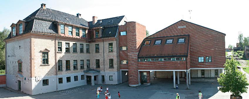 Oversiktsbilde av skolen