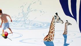 Illustrasjon av barn og dyr som leker i vann