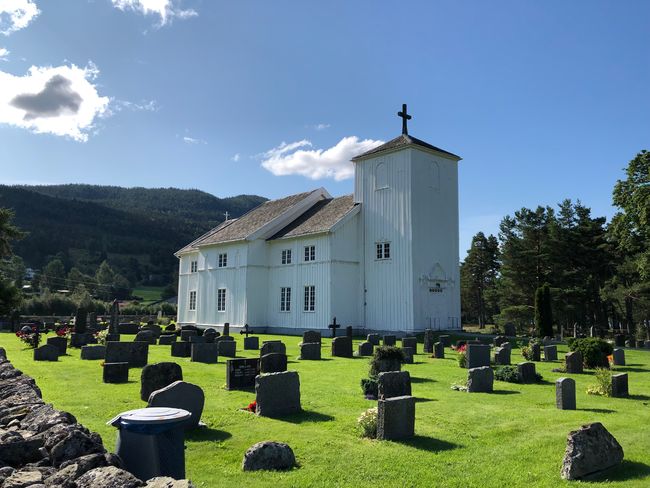 Moland kyrkje