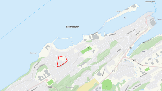 Planområdet markert med rødt på oversiktskart over Sandnessjøen.
