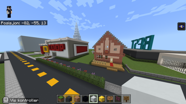 Skjermdump fra spillet Minecraft. Viser Fratelli i Børsa, Coop Extra i Børsa og deler av bensinstasjonen bygd i spillet.