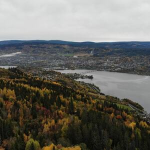 Lillehammer sett fra oven om høsten.