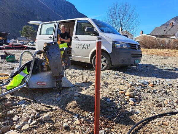 Slike røyr kjem opp på 11 punkt der det blir bora