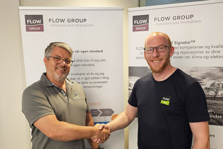Daglig leder Bjørn H. Andersen i FLOW Bredesen Klima AS (til venstre), er glad for å få Bjørn-Arild Halèn med på laget, og til å lede selskapets nye serviceavdeling.