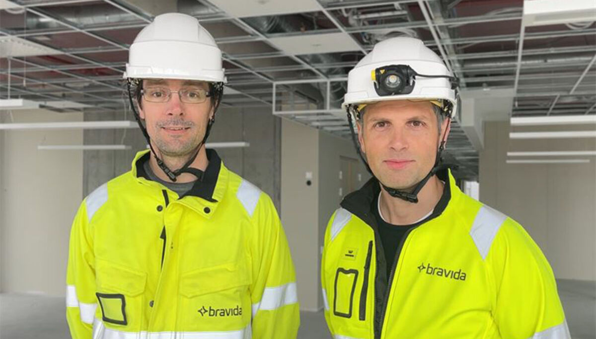 Stig Christiansen,prosjektleder ved Trondheims elektroprosjektavdeling, og Leopoldo Skarsaune-Terzi, prosjektsjef i Bravidas VVS-avdeling i Trondheim, er gode ambassadører for godt samspill på byggeplassen.