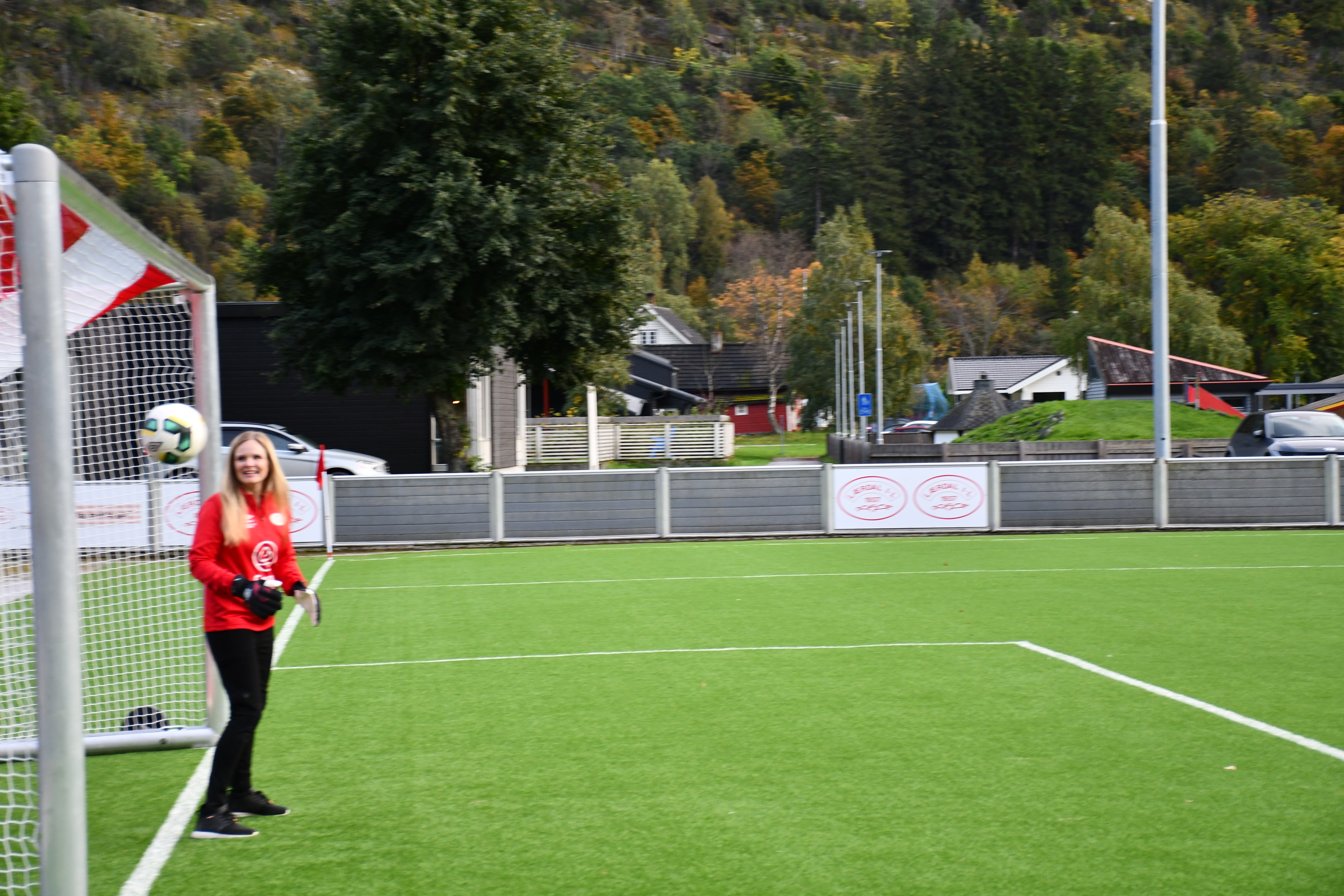 Kvam Golf er skulert til spissplassen på ei fotballbane, og ser ut til å vurdera denne som heilt utagbar.