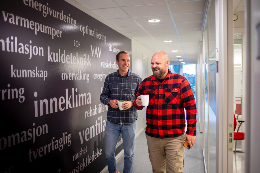 Petter Helland (til venstre) sammen med Dag-Erik Kristoffersen, som blir prosjektleder i Telemark.