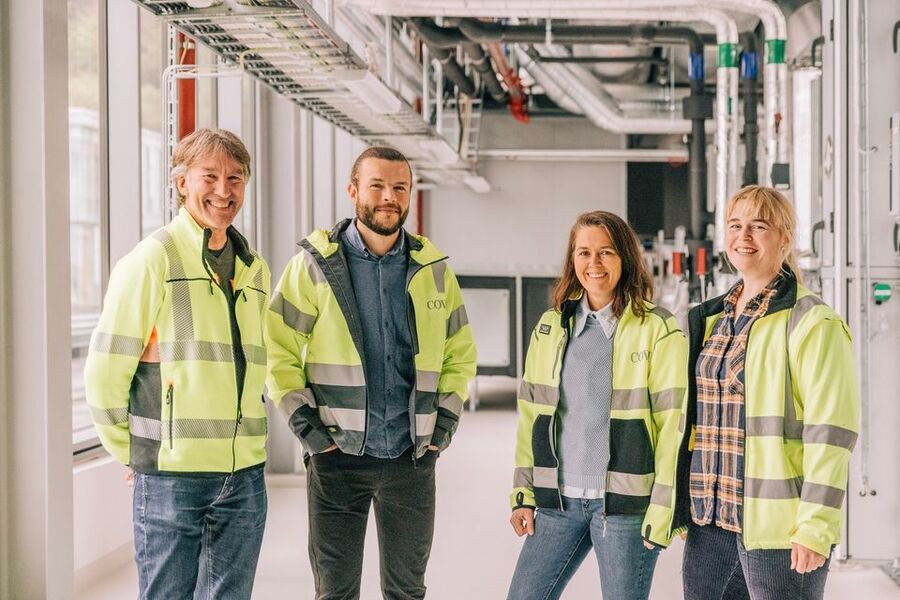 Tett samarbeid: Prosjektteamet har utviklet seg faglig gjennom prosjektet. Fra venstre: Kristian Brandseth (Helse Bergen), Vidar Stokka (COWI), Marta Gjerdåker (COWI) og Mona Wika Haraldsen (Helse Bergen). Foto: Pernille Sommer
