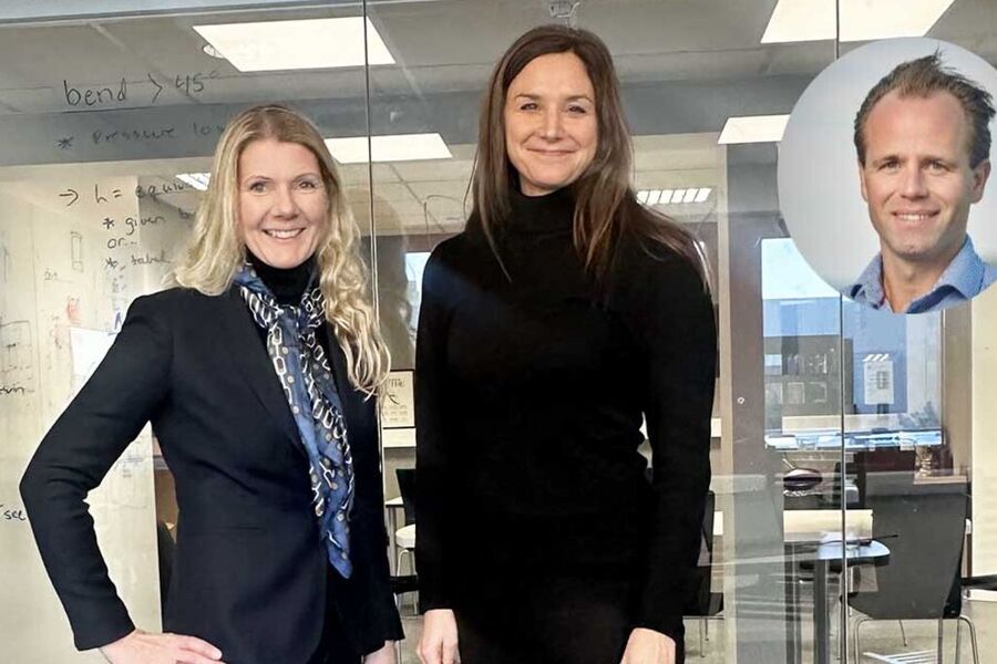 Backe Entreprenør har inngått rammeavtale med Consigli om bruk av den selvprosjekterende ingeniøren. Janne Aas-Jakobsen, CEO, og Ingebjørg Foss Daae, COO i Consigli, og viseadministrerende direktør Mårten Skällenäs, ser store muligheter i det inngåtte samarbeidet.