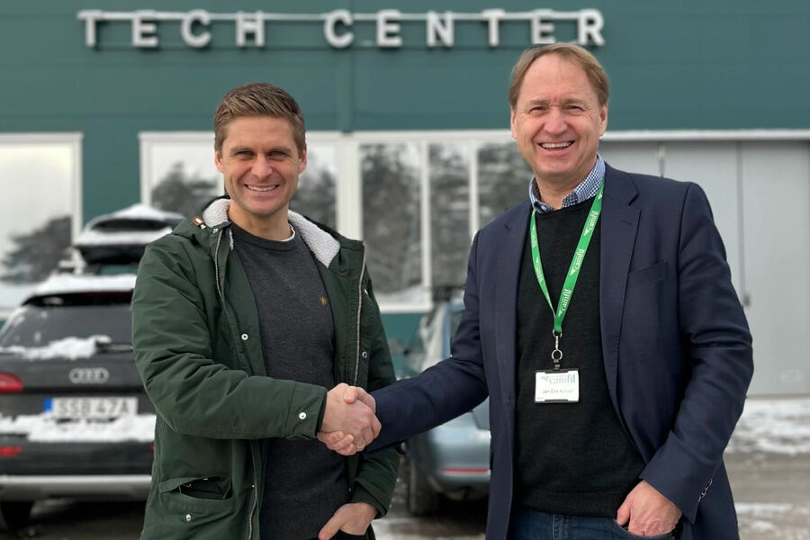 På bildet ser vi fra venstre, daglig Christian Nøttveit, Biogenic, og daglig leder, Jan-Erik Kleven, Camfil.