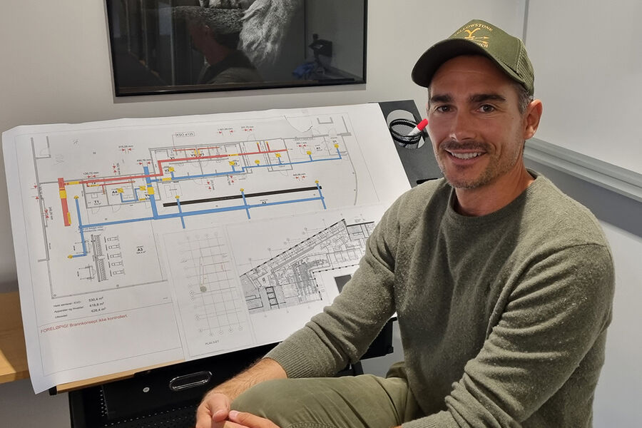 – Vi jobber med å finne løsninger som gir lavere driftskostnader og samtidig er bra for leietaker som får lavere netto husleie. Det handler om å synliggjøre verdiskapningen med tekniske løsninger som sparer energi og gir høyere fortjeneste, sier Nicolas Wærenskjold, salgssjef i Proterm.