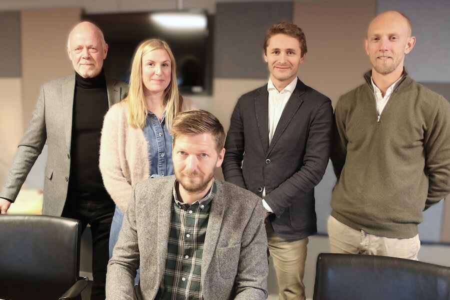 Fra venstre: Svein Halleraker, Link Arkitektur AS, Elin Halstadtrø, Reidar Christoffer Bjørnsen Wulfsberg, Christopher Simonsen og Andreas Svendsen fra Vedal Entreprenør. Fotograf: Jan Ivar Bøe, Akershus fylkeskommune