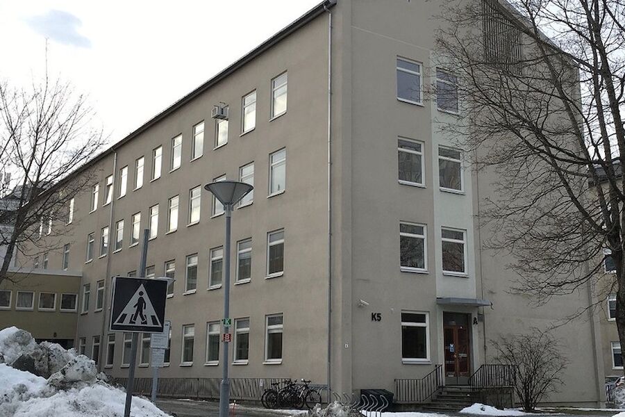Kjemiblokk 5 på NTNU. Foto: NTNU.