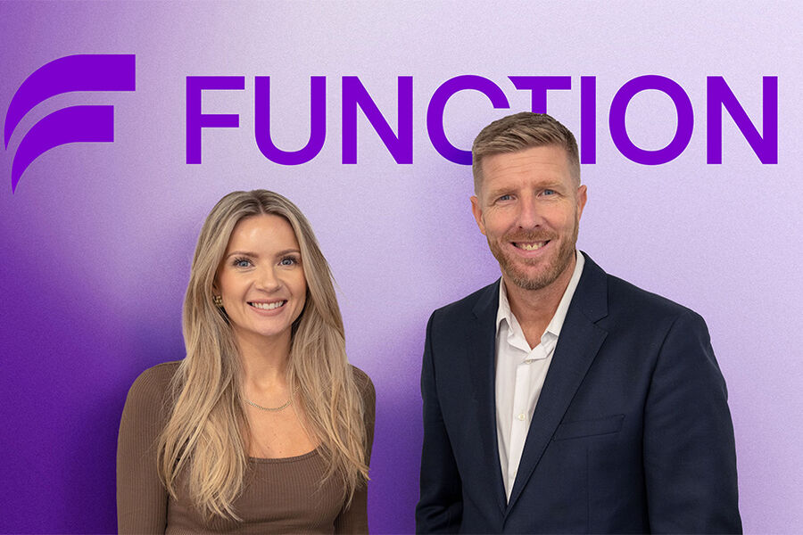 Marlene Haagensen, leder for Marked og eCom, og administrerende direktør Kjetil Kaldestad, fortsatt i Micro Matic, gleder seg veldig stort til at function AS blir deres nye identitet fra 1.januar 2025. – Vi opplever stor entusiasme både blant våre ansatte, og ikke minst ut blant kundene, sier de i kor.