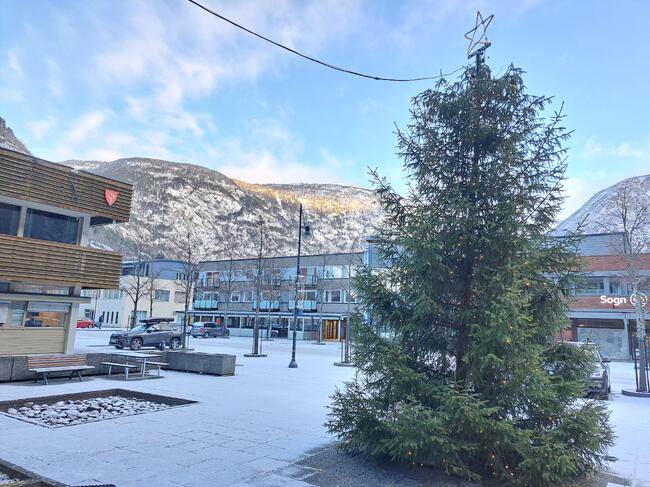 Julestemning på rådhusplassen vesle julaftan.