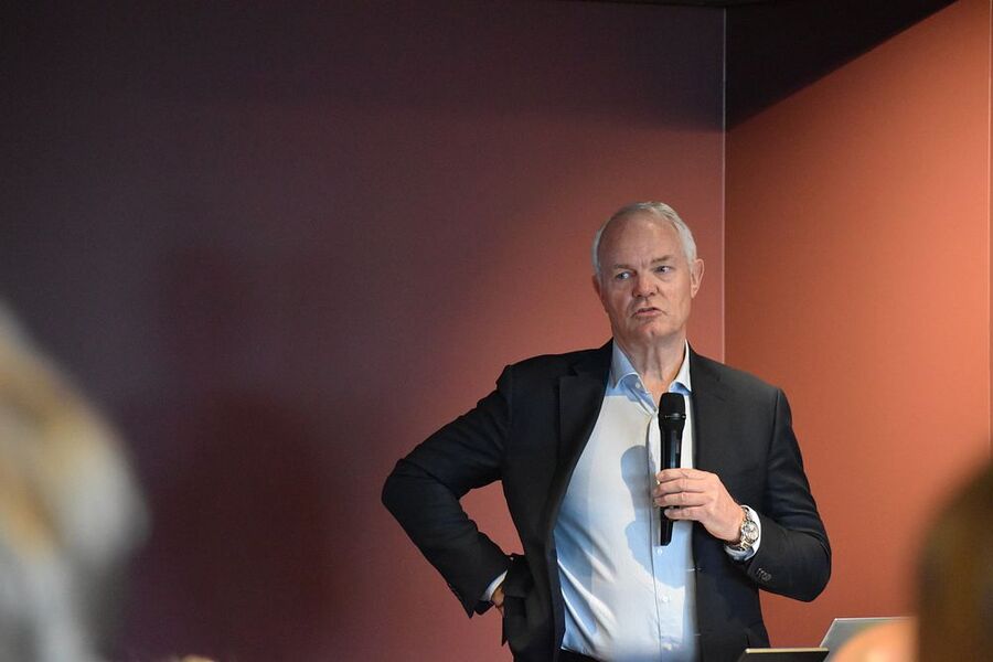 Truls Nergaard, leder Eiendom Storebrand Asset Management AS var en av aktørene som fortalte om erfaringer med dokumentert bærekraft under lanseringen. Foto Grønn Byggallianse