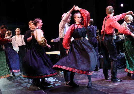 NB!Dansefest etter Rotnheims Knut