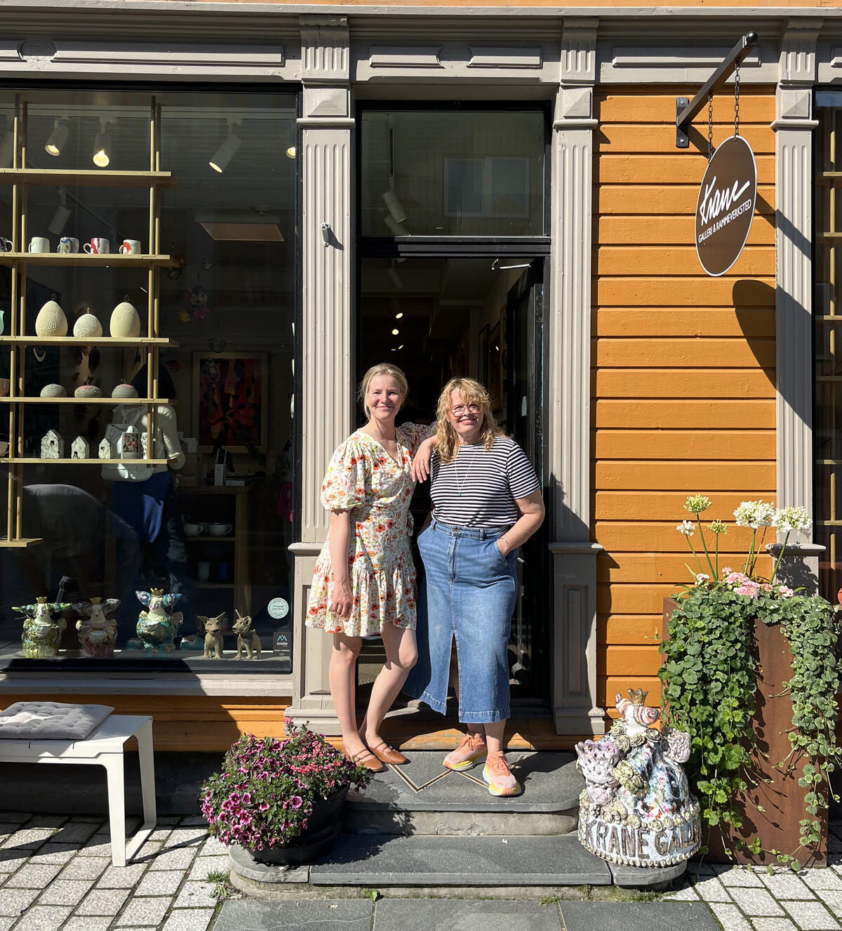 Lisa og Marit sommer trappa 2025