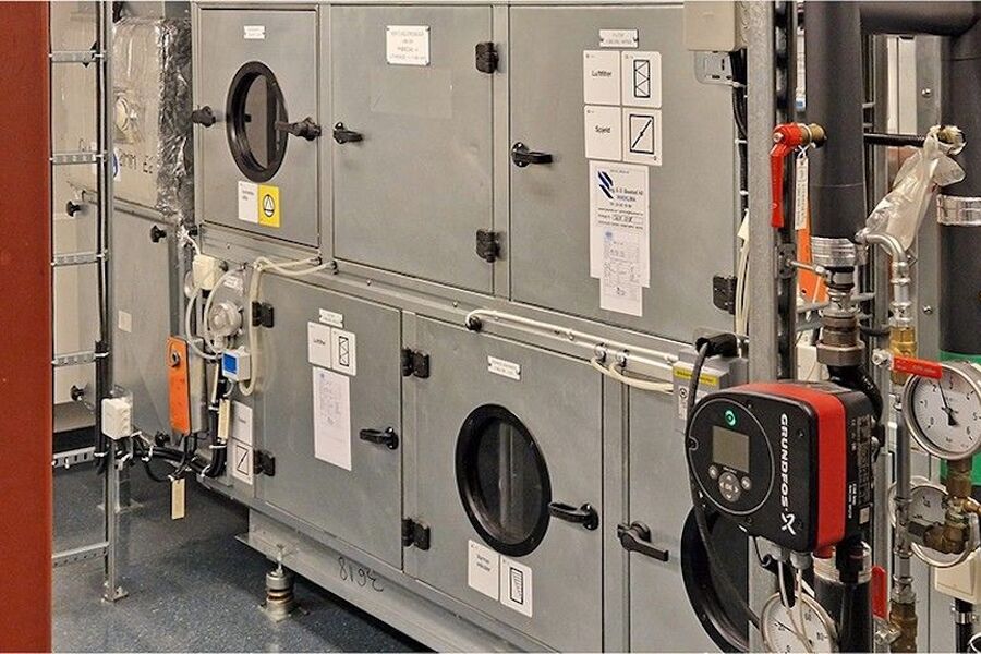 Teknisk rom i boligblokk. Foto: SINTEF