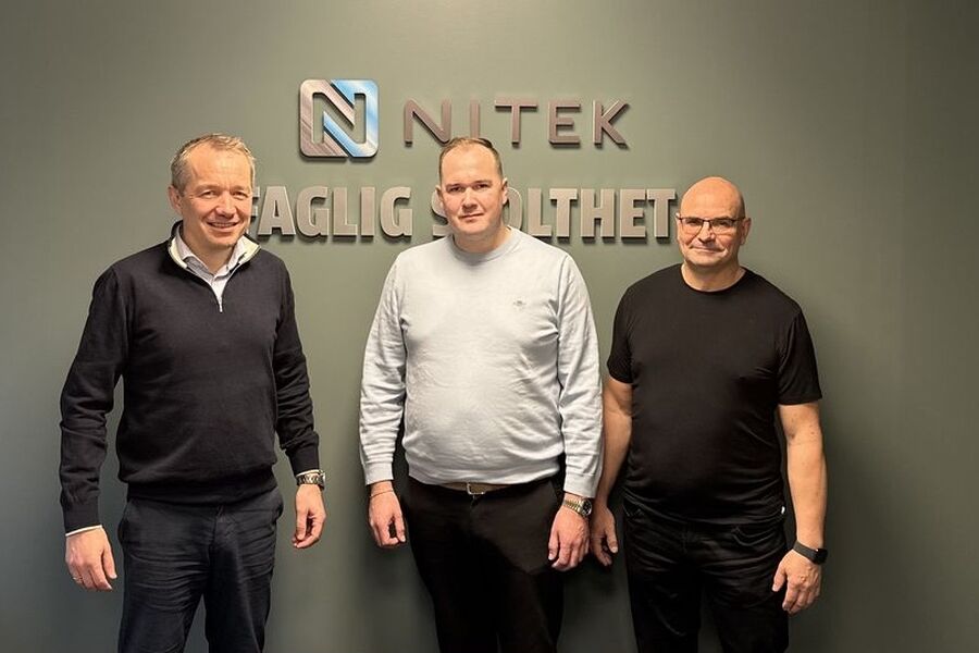 Fra venstre Tom Roger Jensen, Regionsdirektør, Bravida Norge, Tor-Kjetil, daglig leder Nitek AS og Tor Magne, prosjektleder Nitek AS Bravida Norge