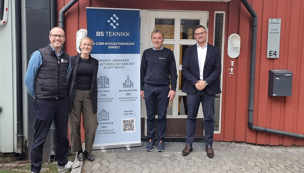 På bildet ser vi fra venstre, Mikael Norlander SI-Gruppen, Camilla Børsand, BS Teknikk, Gunnar Børsand ,BS Teknikk, Andrè Narud Simonsen, Normatic. På bildet ser vi fra venstre, Mikael Norlander SI-Gruppen, Camilla Børsand, BS Teknikk, Gunnar Børsand ,BS Teknikk, Andrè Narud Simonsen, Normatic.