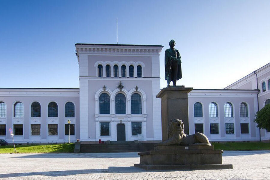 GK og Universitetet i Bergen har hatt et tett samarbeid de siste ti årene, og forlenger nå avtalen med ytterligere åtte år. Foto: Thomas Vindal Christensen/UiB