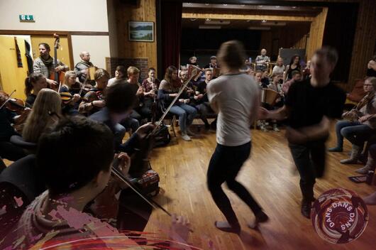 DDD 26 Kræsjkurs i gammaldans