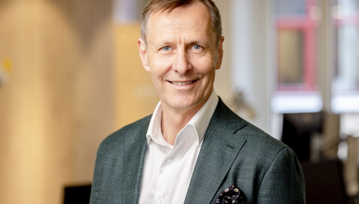 Arkitekt Nicolai Riises diagnose er klar: Regelverk, normer og anbefalinger har vokst i omfang uten at noen systematisk har spurt hva som gir verdi til beboere, driftsøkonomi og samfunn. Foto: Mad arkitekter Arkitekt Nicolai Riises diagnose er klar: Regelverk, normer og anbefalinger har vokst i omfang uten at noen systematisk har spurt hva som gir verdi til beboere, driftsøkonomi og samfunn. Foto: Mad arkitekter