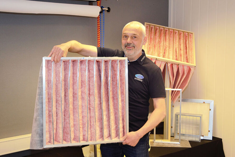 Per Ove Hyrve, salgsleder i Interfil AS, forteller at Interfil har satt i gang et stort testregime på fabrikken, som tar for seg både våre egne filter og  produkter fra et utvalg importfirmaer