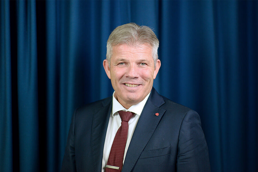 – Skal vi få fart på boligbyggingen, må vi forenkle og forbedre byggereglene, noe næringen også har bedt om. Regjeringen er i gang med konkrete grep for å redusere byggekostnader, rydde i regelverk og øke produktiviteten i byggenæringen, sier kommunal- og distriktsminister Bjørnar Selnes Skjæran. Ann Kristin Lindaas Ann Kristin Lindaas