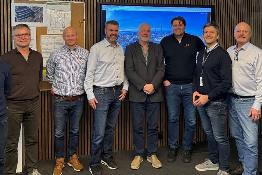 På bildet ser vi fra venstre, Terje Hegstad (fra venstre), Thomas Ellefsen, Per Tore Olsen, Thomas Haaland, Dag Bøhler, Anders Ettre, Per Bjørnar Børresen, Eivind Henriksen, Geir Thoresen. Foto: Randem & Hübert