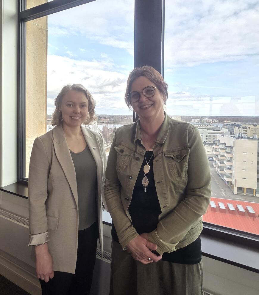 Koordinaattorimme Riikka Juntti (vasen) & HaparandaTornio-rajayhteistyön kehittä Hanna-Leena Ainonen (oikea)