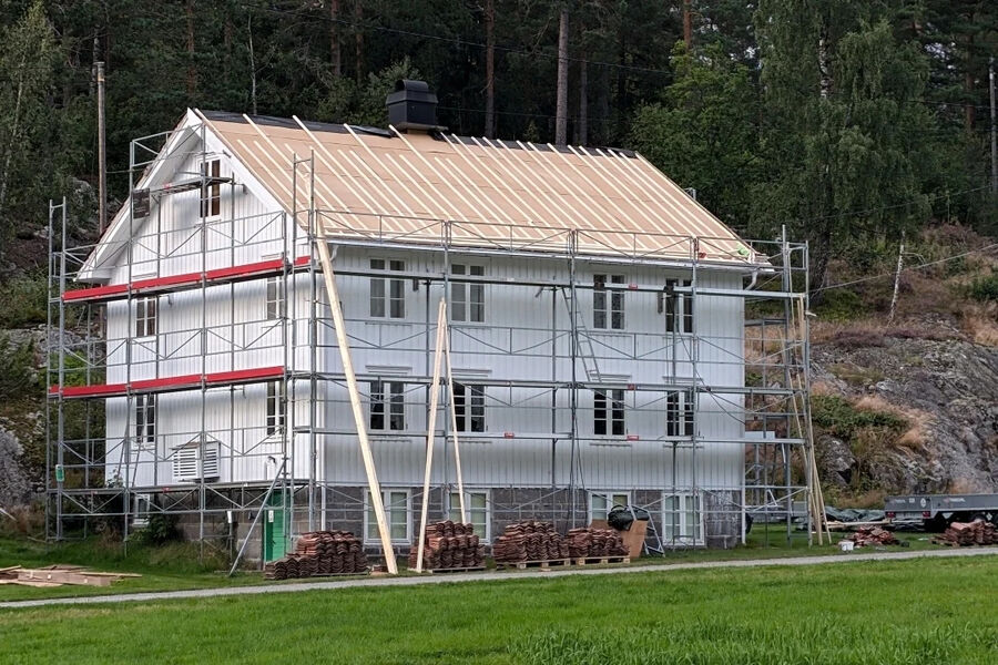 - Det er et stort potensiale for energieffektivisering av eksisterende bygninger med bruk av balansert ventilasjon med varmegjenvinning og varmepumpe til oppvarming og varmtvann, sier Thor Lexow, adm. dir. i VKE.