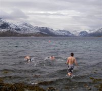 simavågen 181007_e_200x179
